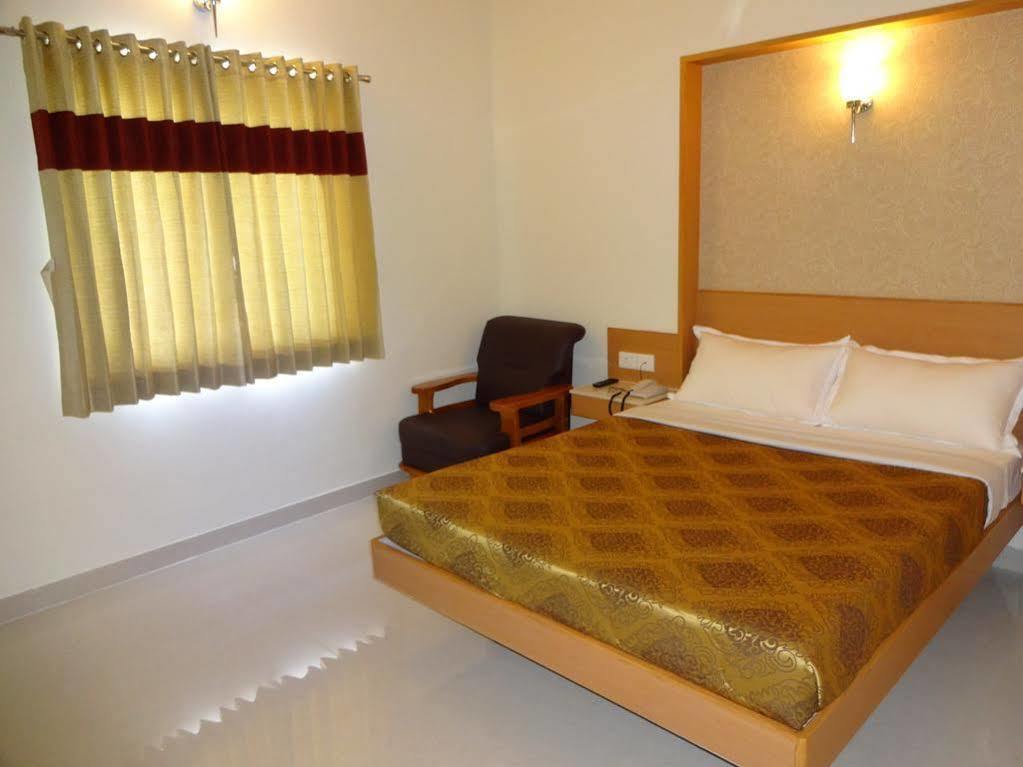 Hotel Le Grand Coimbatore Exterior foto
